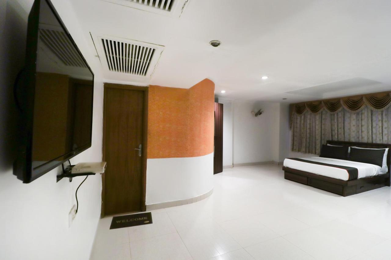 Oyo 13365 Hotel Teg Royal Amritsar Buitenkant foto