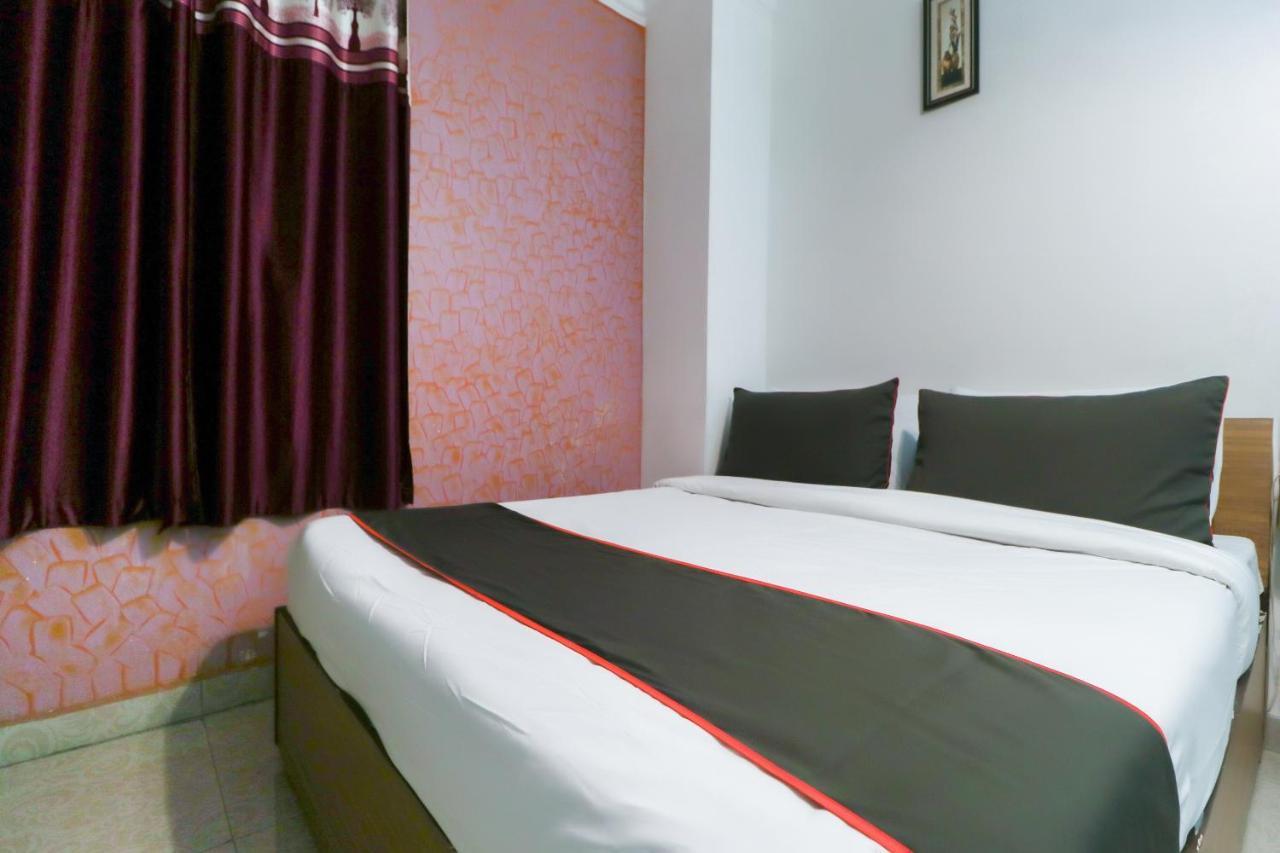 Oyo 13365 Hotel Teg Royal Amritsar Buitenkant foto
