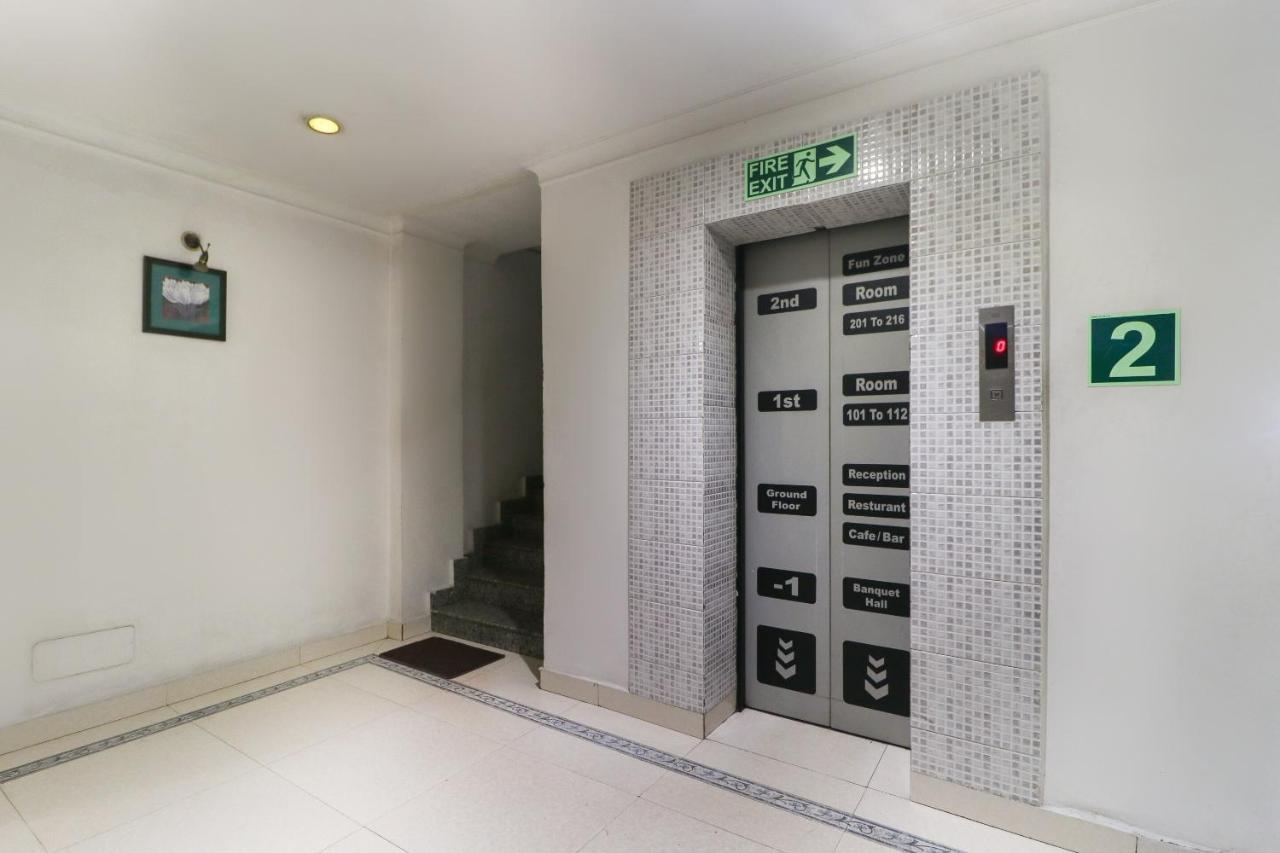 Oyo 13365 Hotel Teg Royal Amritsar Buitenkant foto