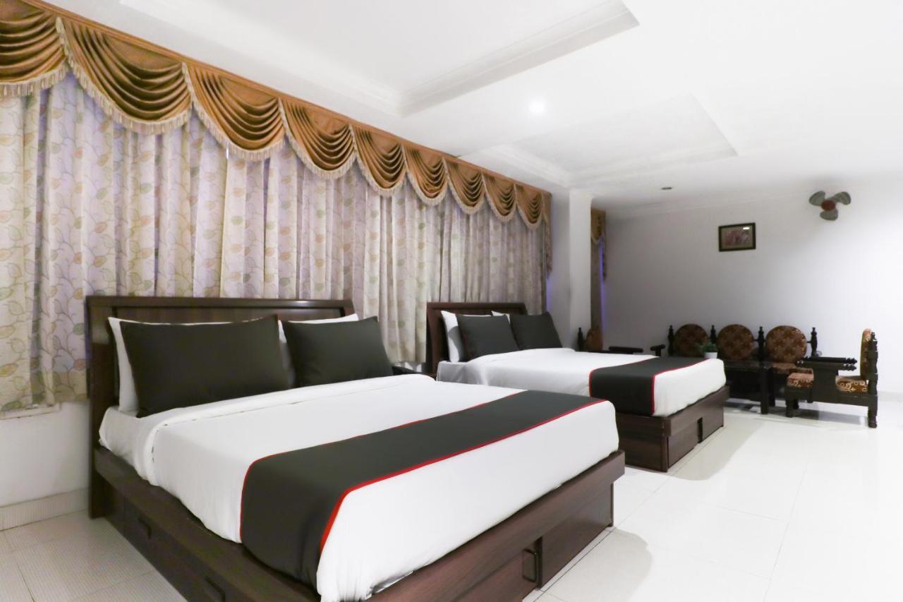Oyo 13365 Hotel Teg Royal Amritsar Buitenkant foto
