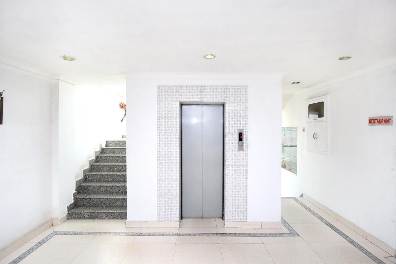 Oyo 13365 Hotel Teg Royal Amritsar Buitenkant foto